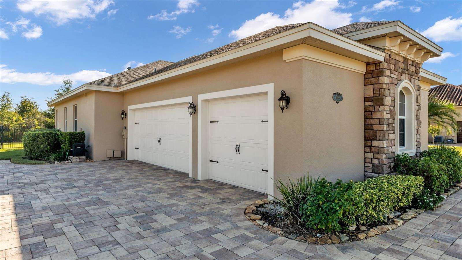 HALLAM PRESERVE EAST - Residential