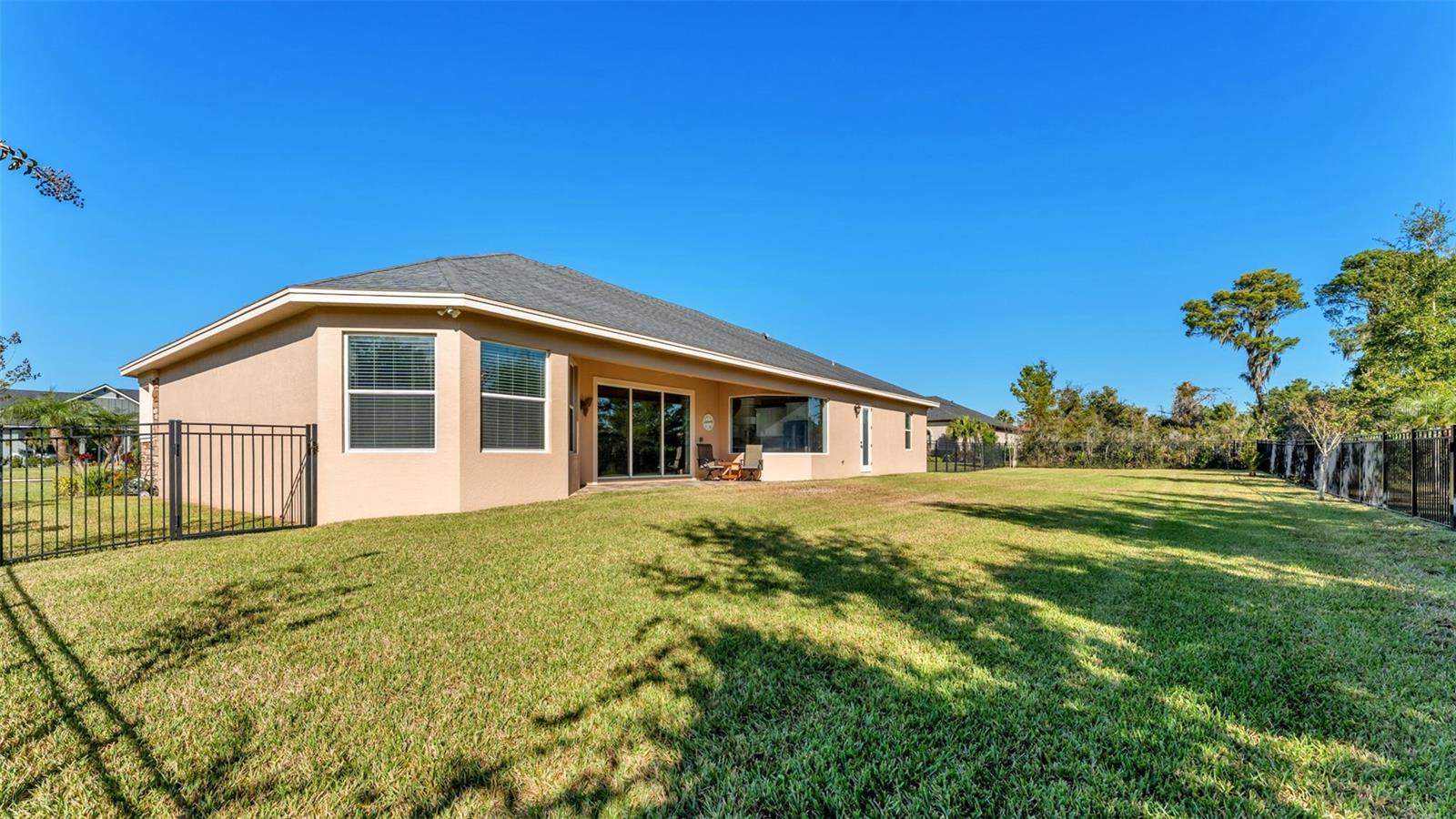 HALLAM PRESERVE EAST - Residential