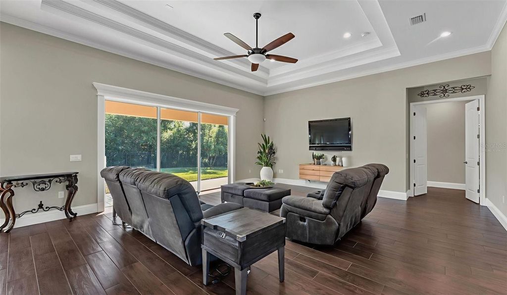 Photo of 6553 Heritage Park Place, Lakeland, FL 33813 (MLS # L4957016)