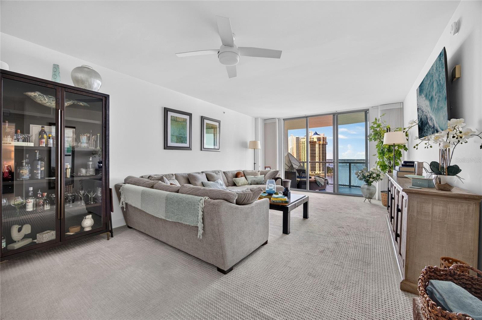 3000 OASIS GRAND BOULEVARD 1007