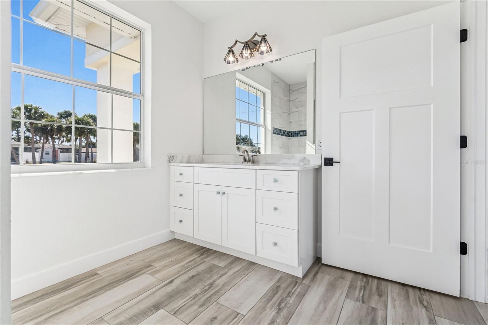 EAST GATE - Residential