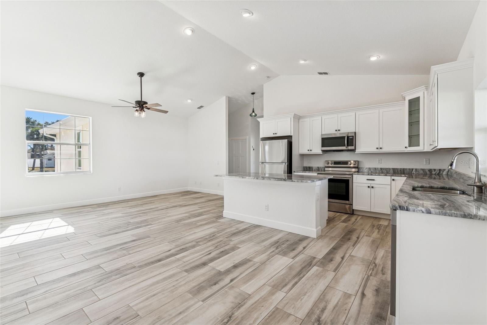 EAST GATE - Residential