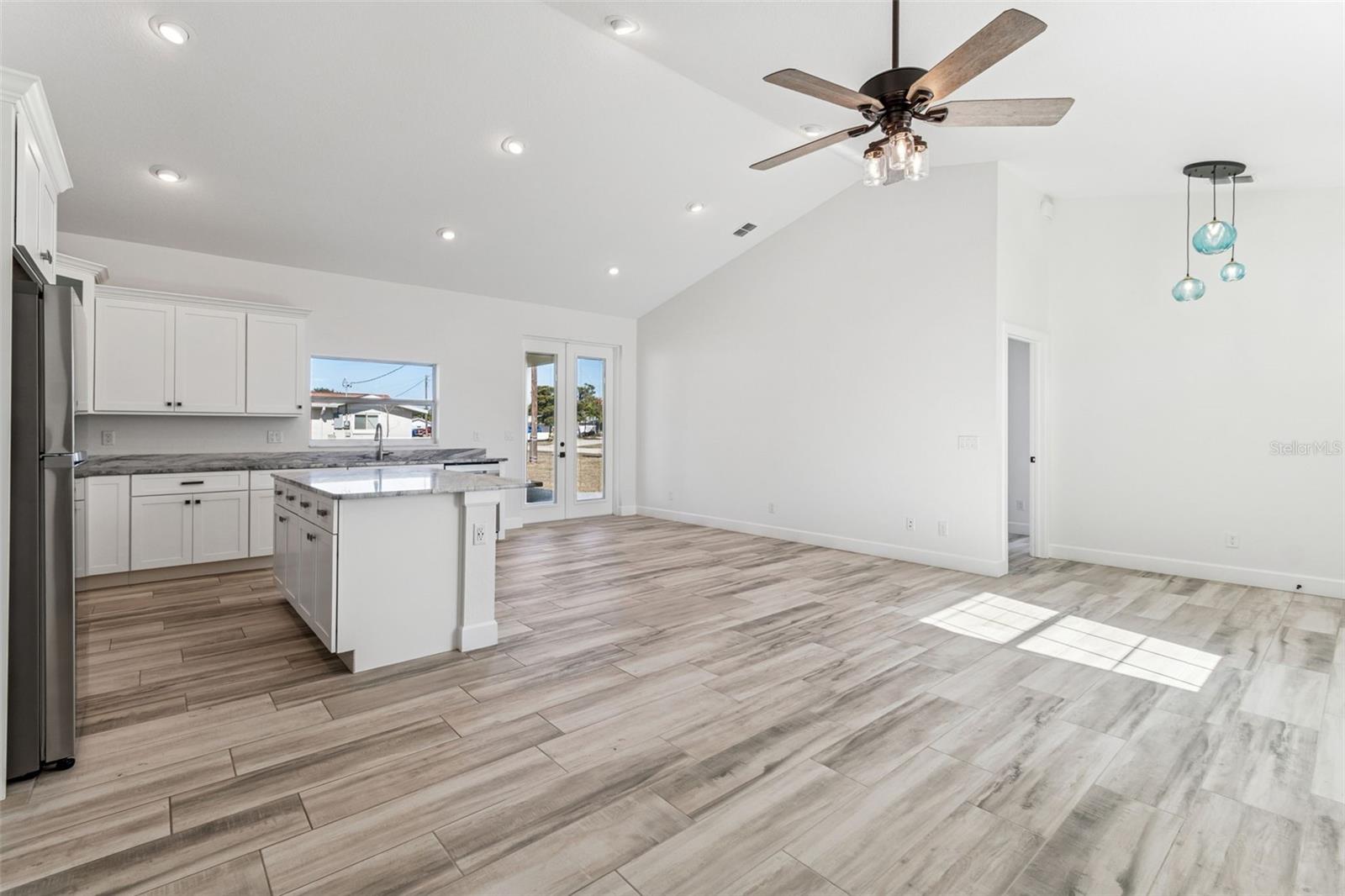 EAST GATE - Residential