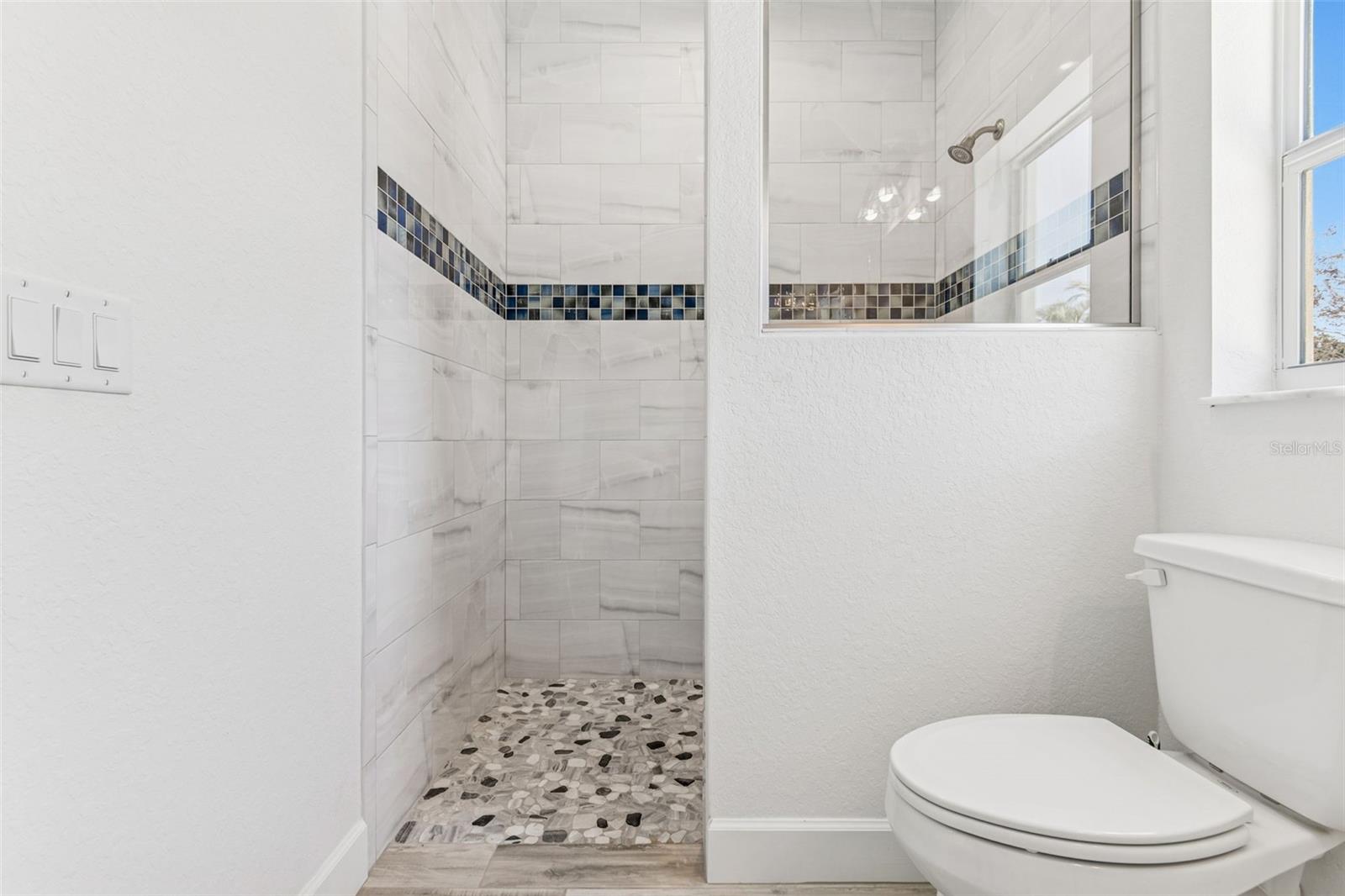 EAST GATE - Residential