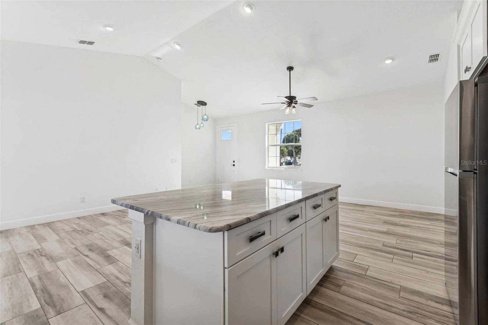 EAST GATE - Residential