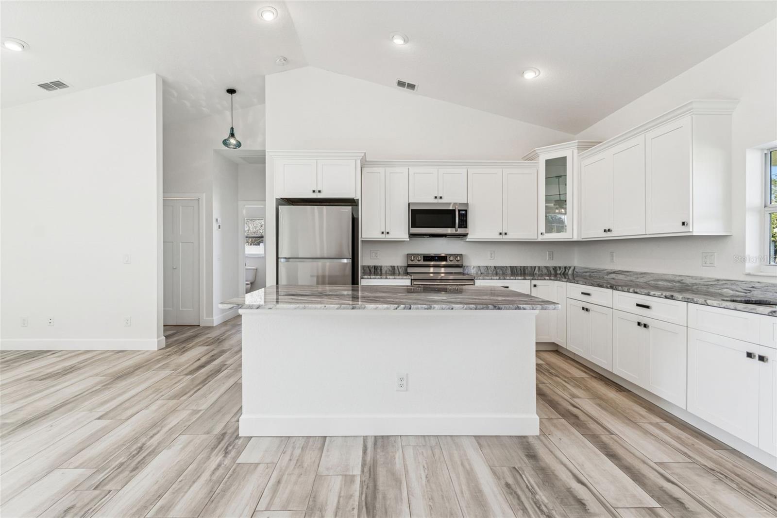 EAST GATE - Residential