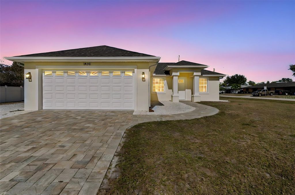 Photo of 1420 E Gate Drive, Venice, FL 34285 (MLS # N6142213)