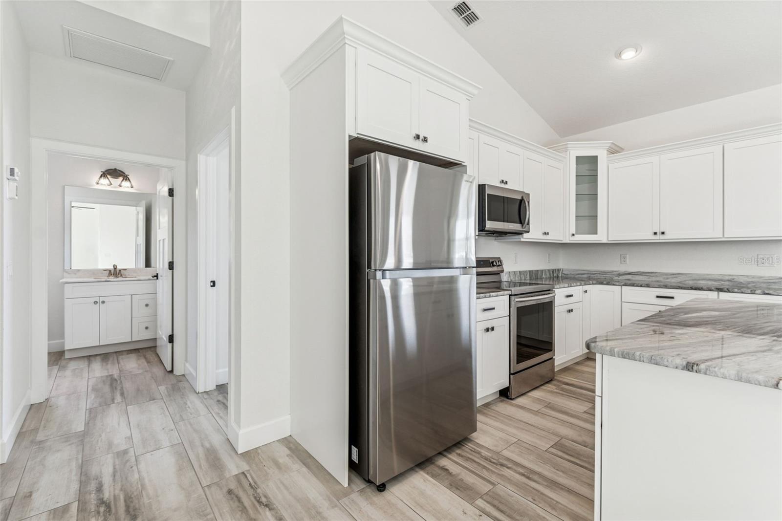 EAST GATE - Residential