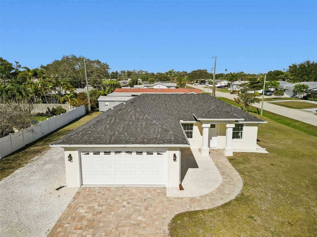 Photo of 1420 E Gate Drive, Venice, FL 34285 (MLS # N6142213)