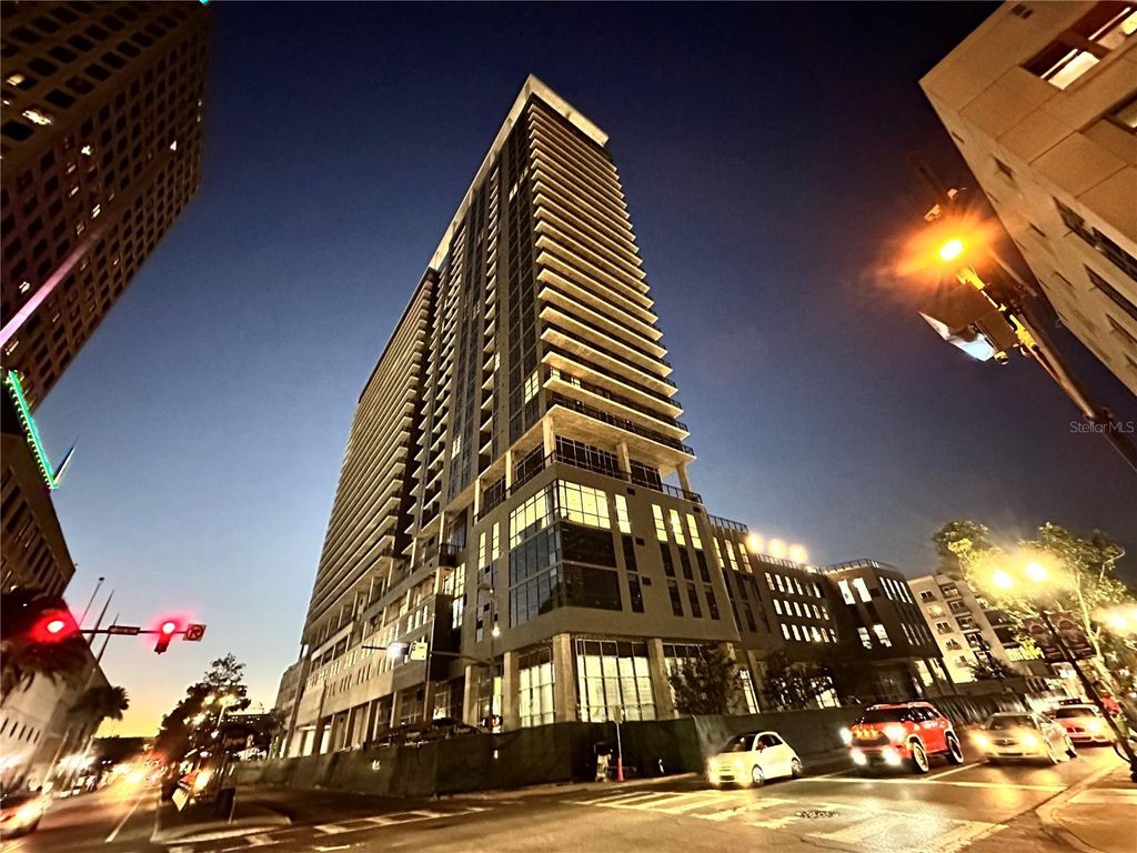 Photo of 434 N Orange Avenue, Orlando, FL 32801 (MLS # O6361178)