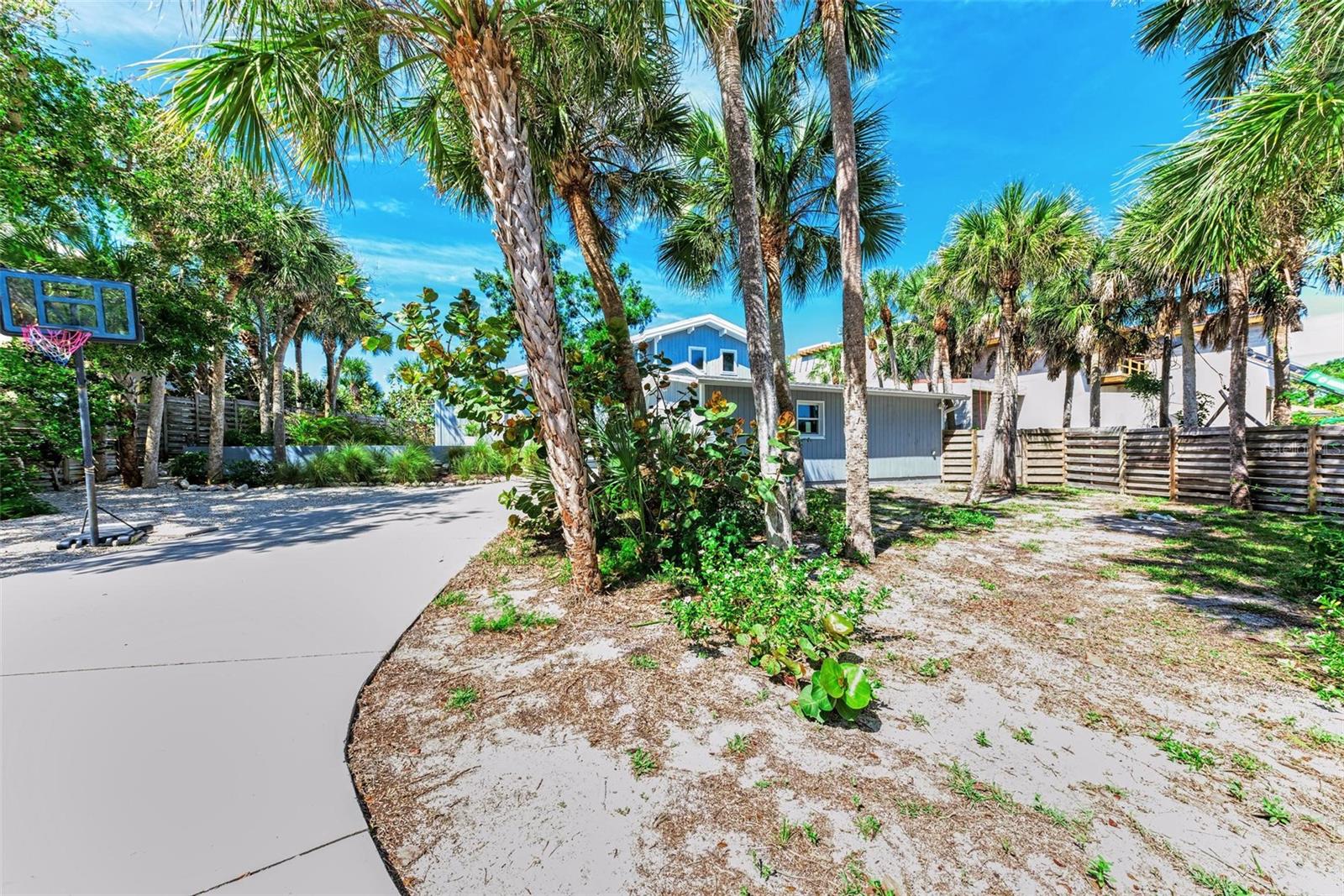 0000 - NOT PART OF A SUBDIVISION - Residential