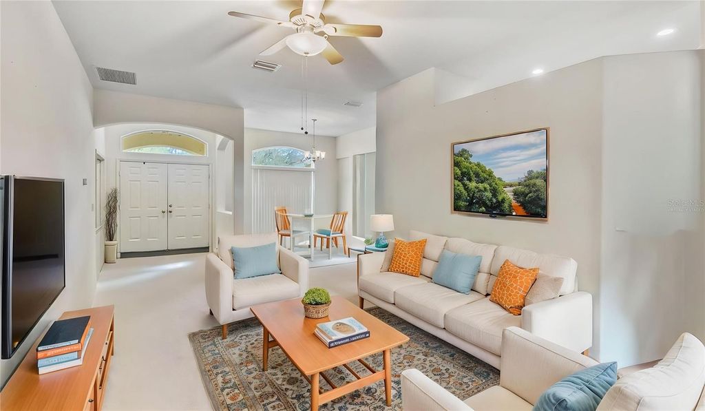 Photo of 6111 Heroncrest Court, Lithia, FL 33547 (MLS # TB8485887)