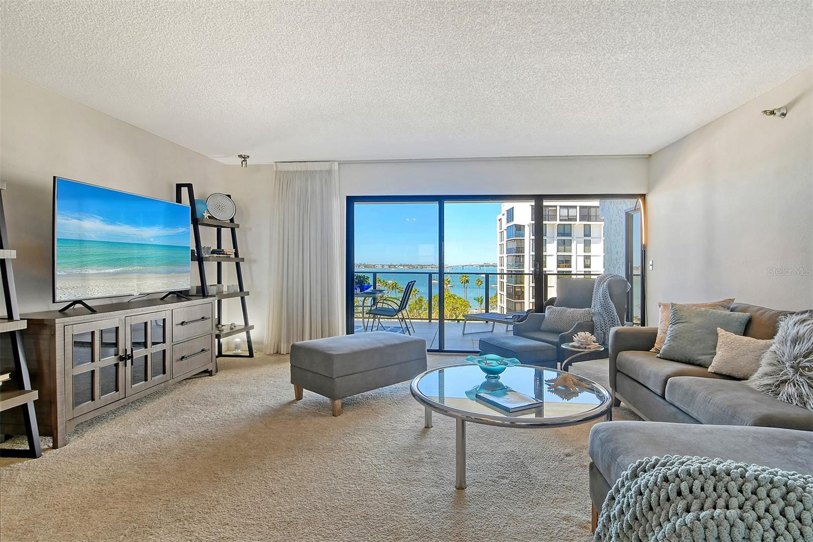 PALM PLACE - Residential