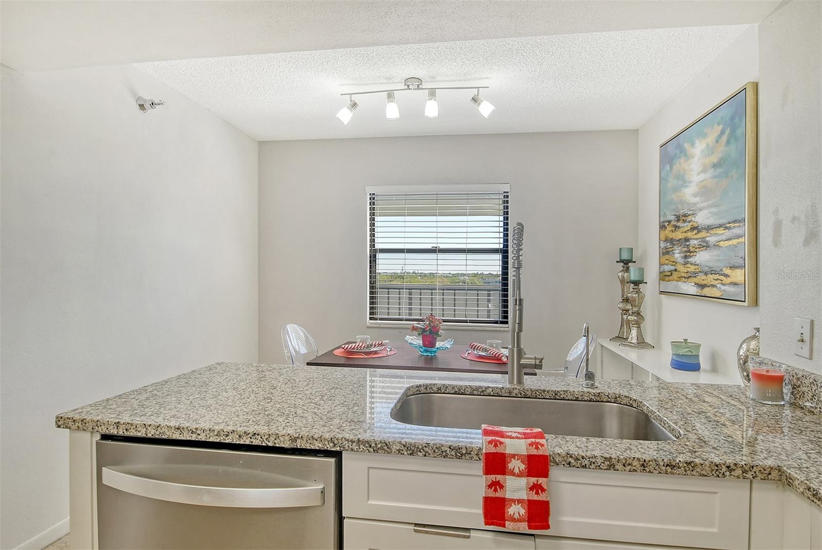 PALM PLACE - Residential