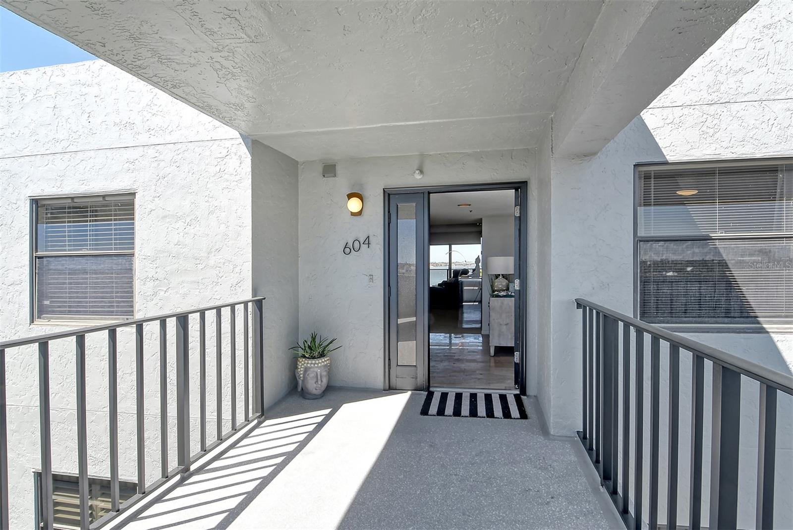 PALM PLACE - Residential