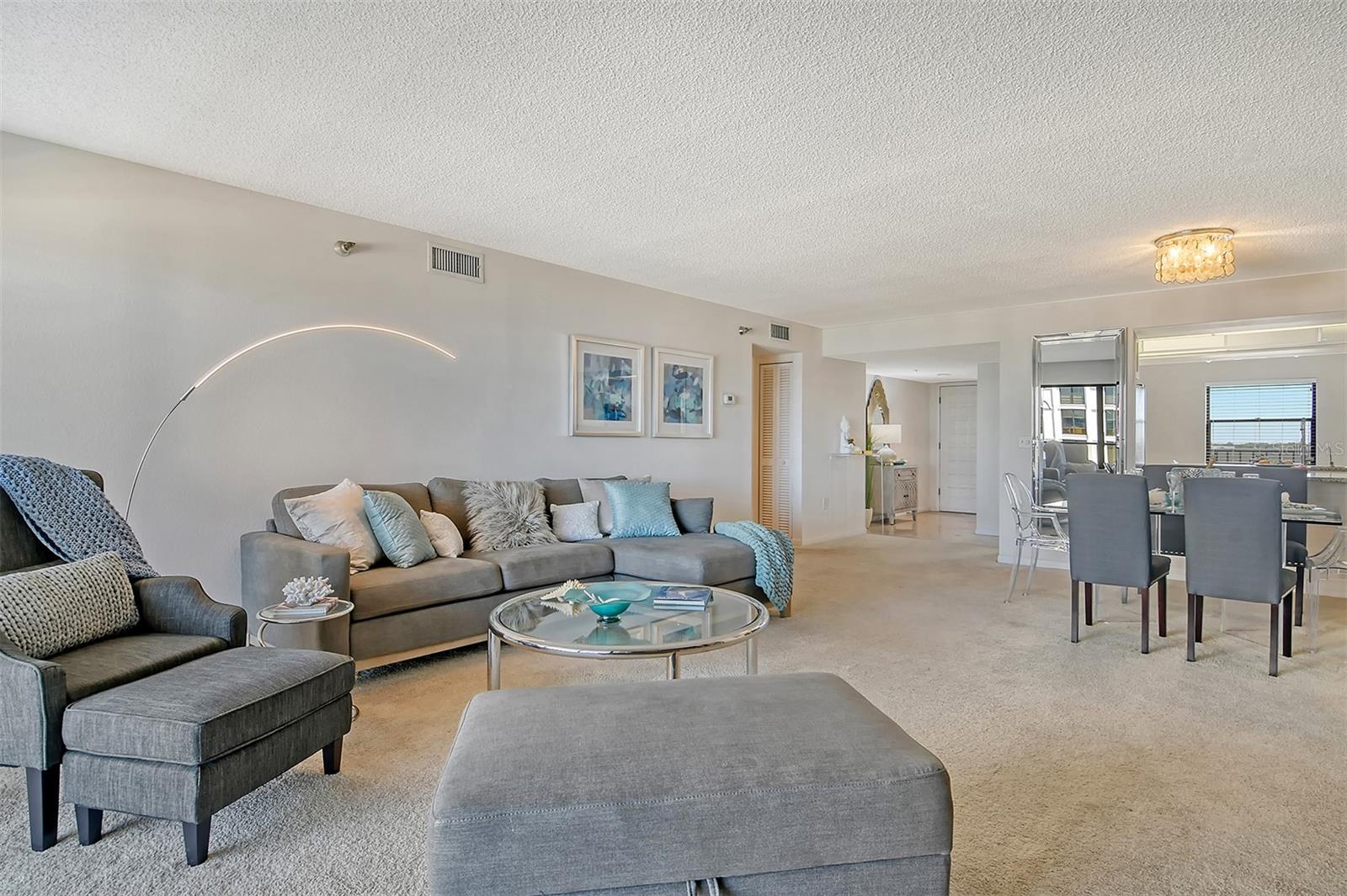 PALM PLACE - Residential