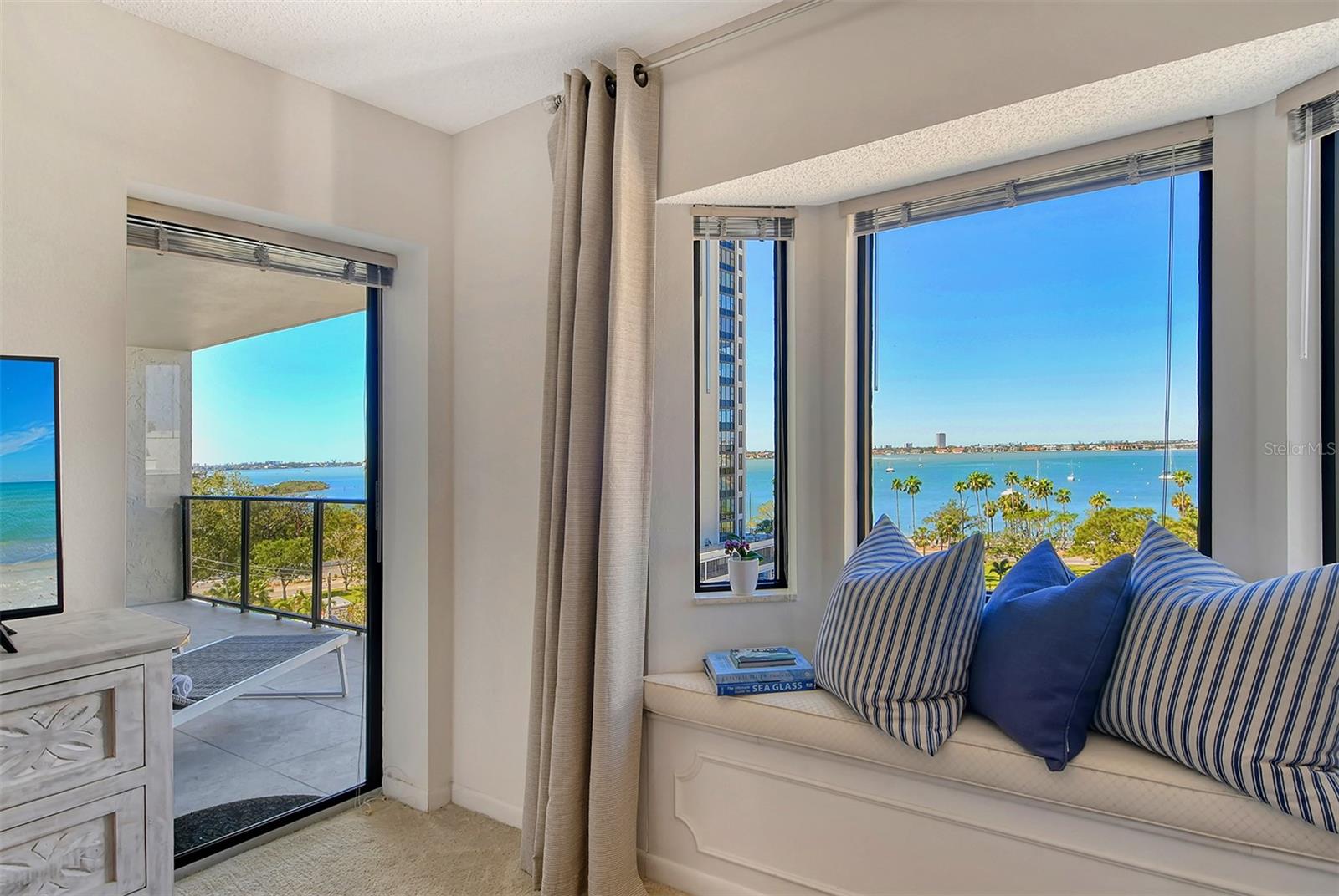 PALM PLACE - Residential