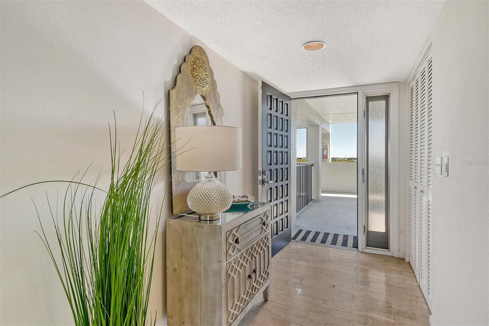 PALM PLACE - Residential