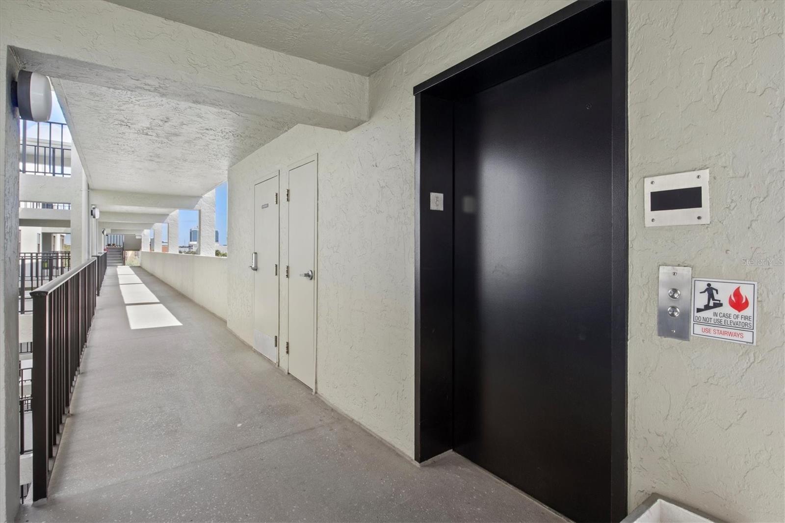 PALM PLACE - Residential