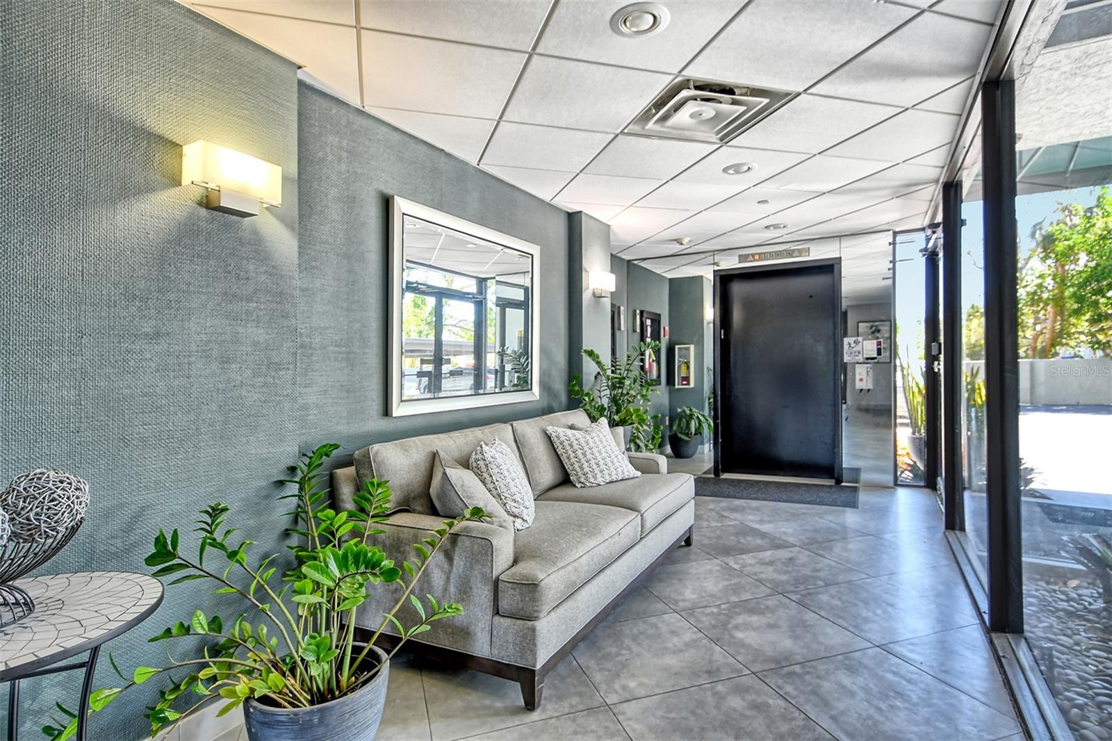 PALM PLACE - Residential