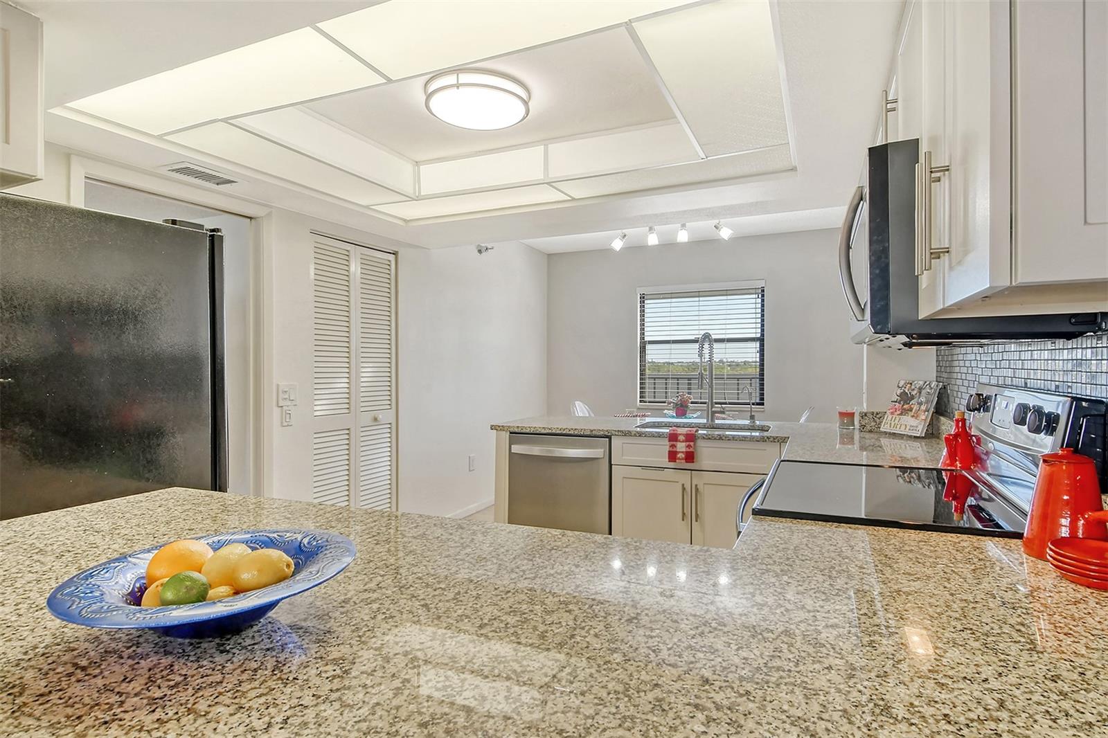 PALM PLACE - Residential