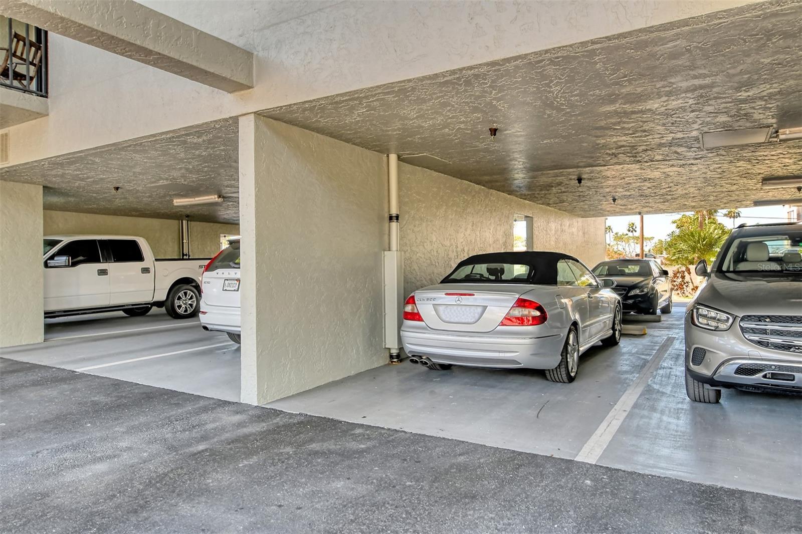 PALM PLACE - Residential