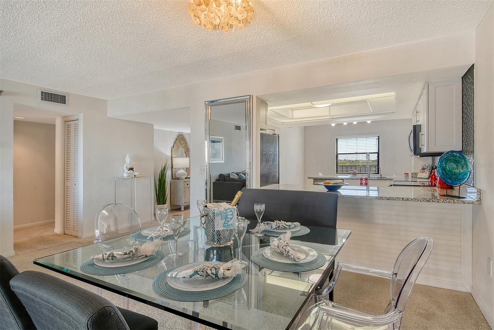 PALM PLACE - Residential