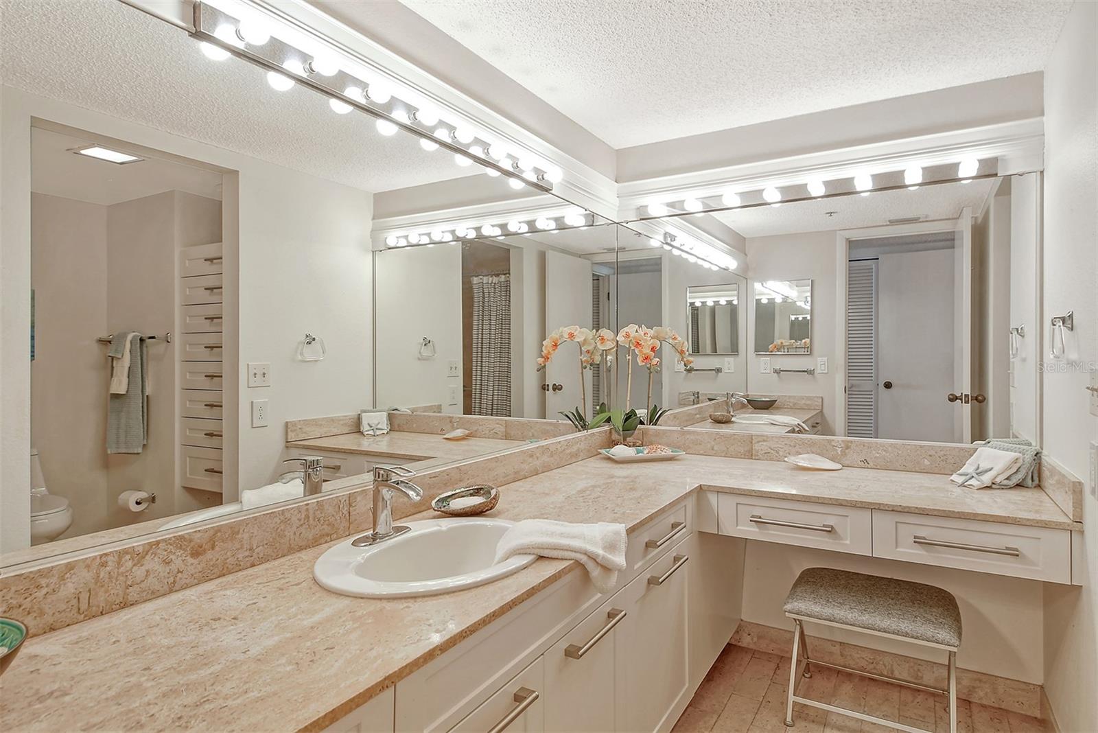 PALM PLACE - Residential