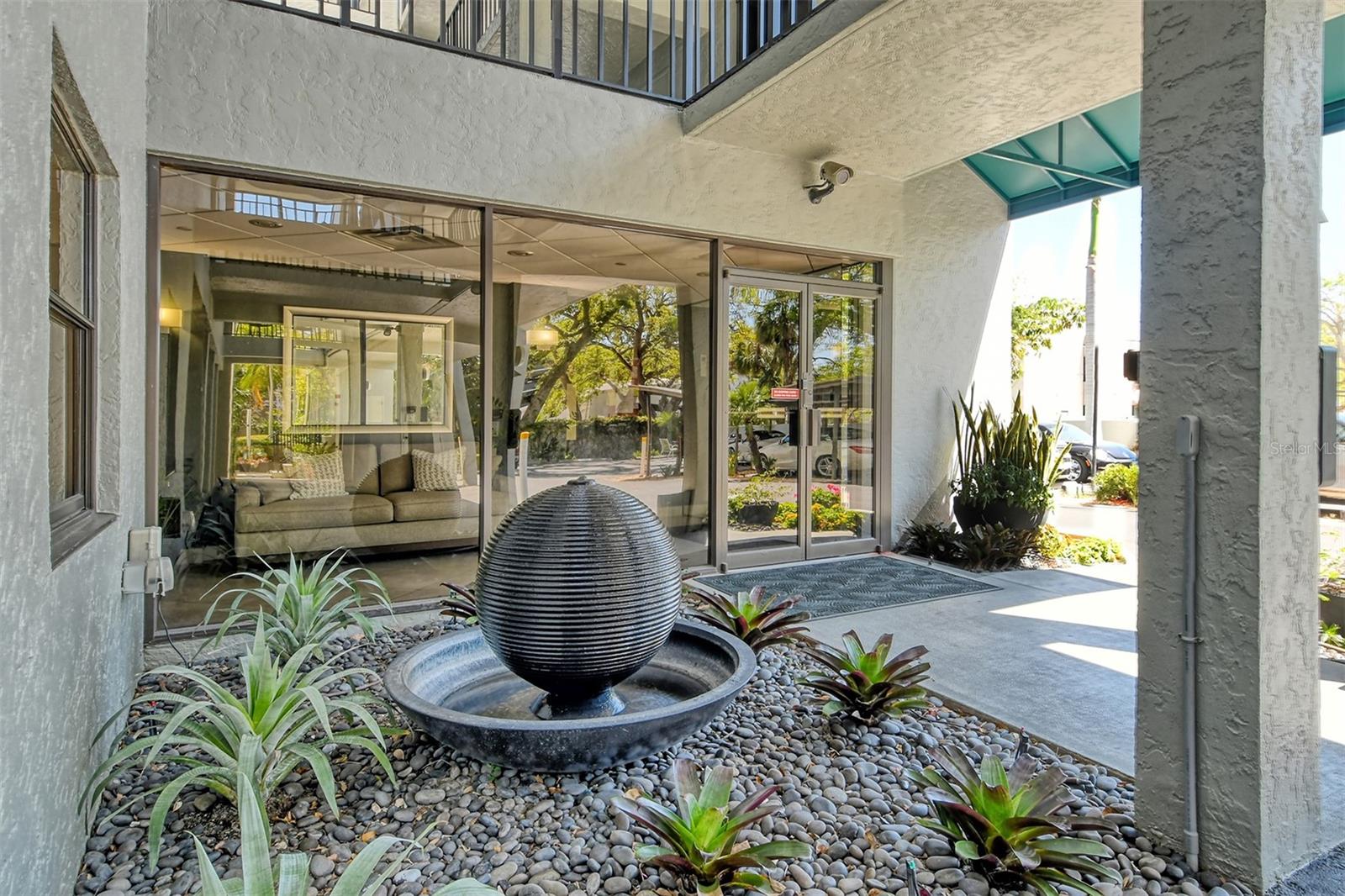 PALM PLACE - Residential