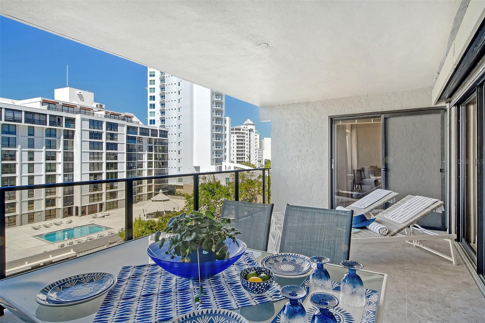 PALM PLACE - Residential