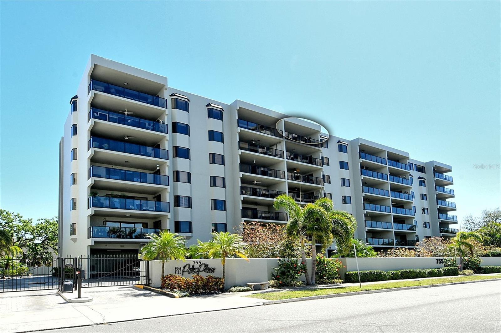 PALM PLACE - Residential