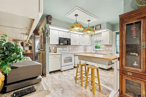 Tiny photo for 7480 E Highway 25, Belleview, FL 34420 (MLS # TB8528648)