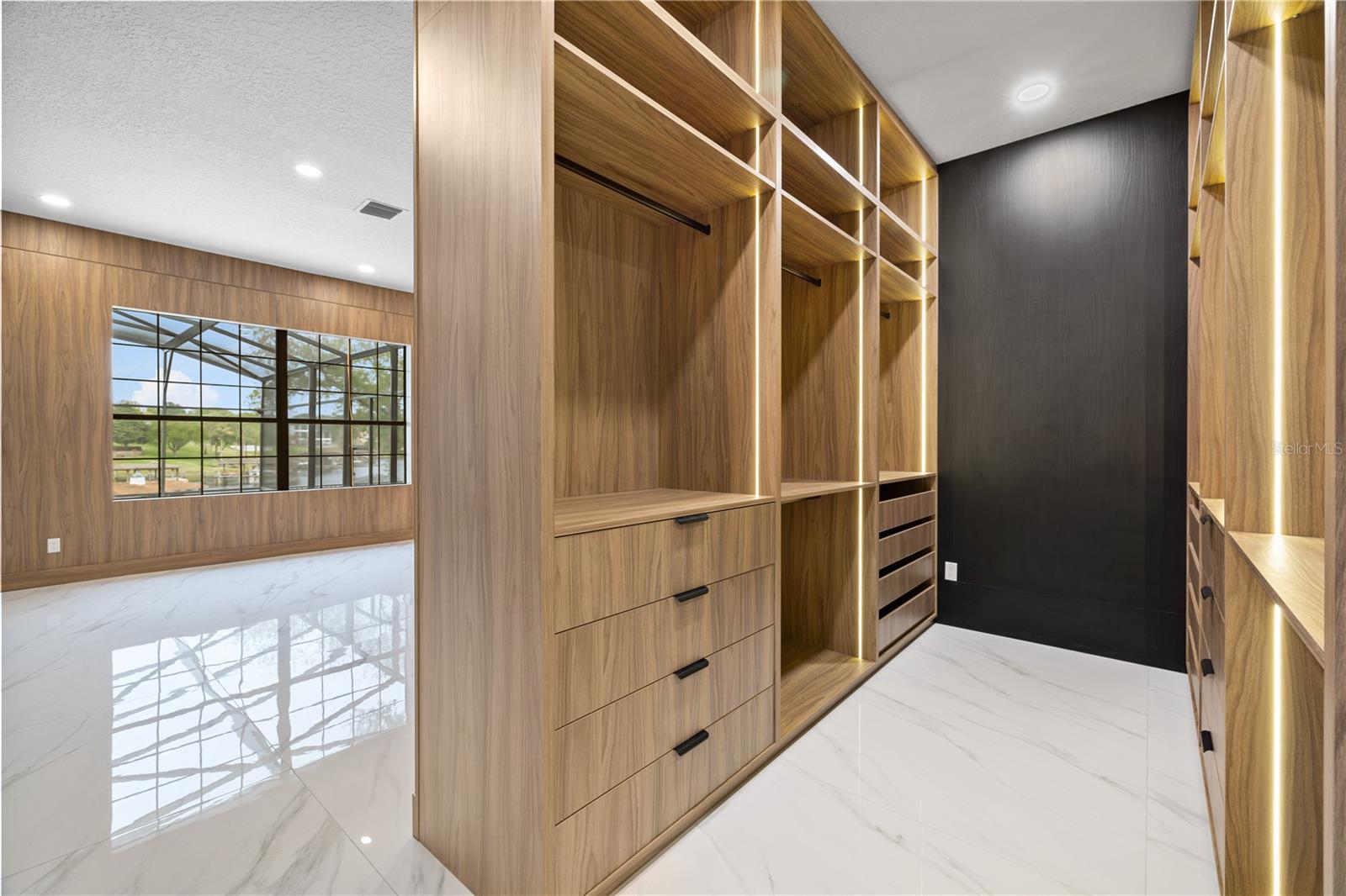 JOHNS COVE 43/104 - Residential