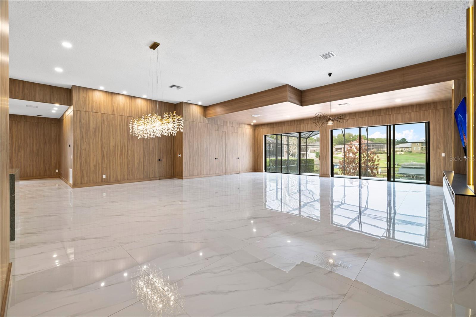 JOHNS COVE 43/104 - Residential