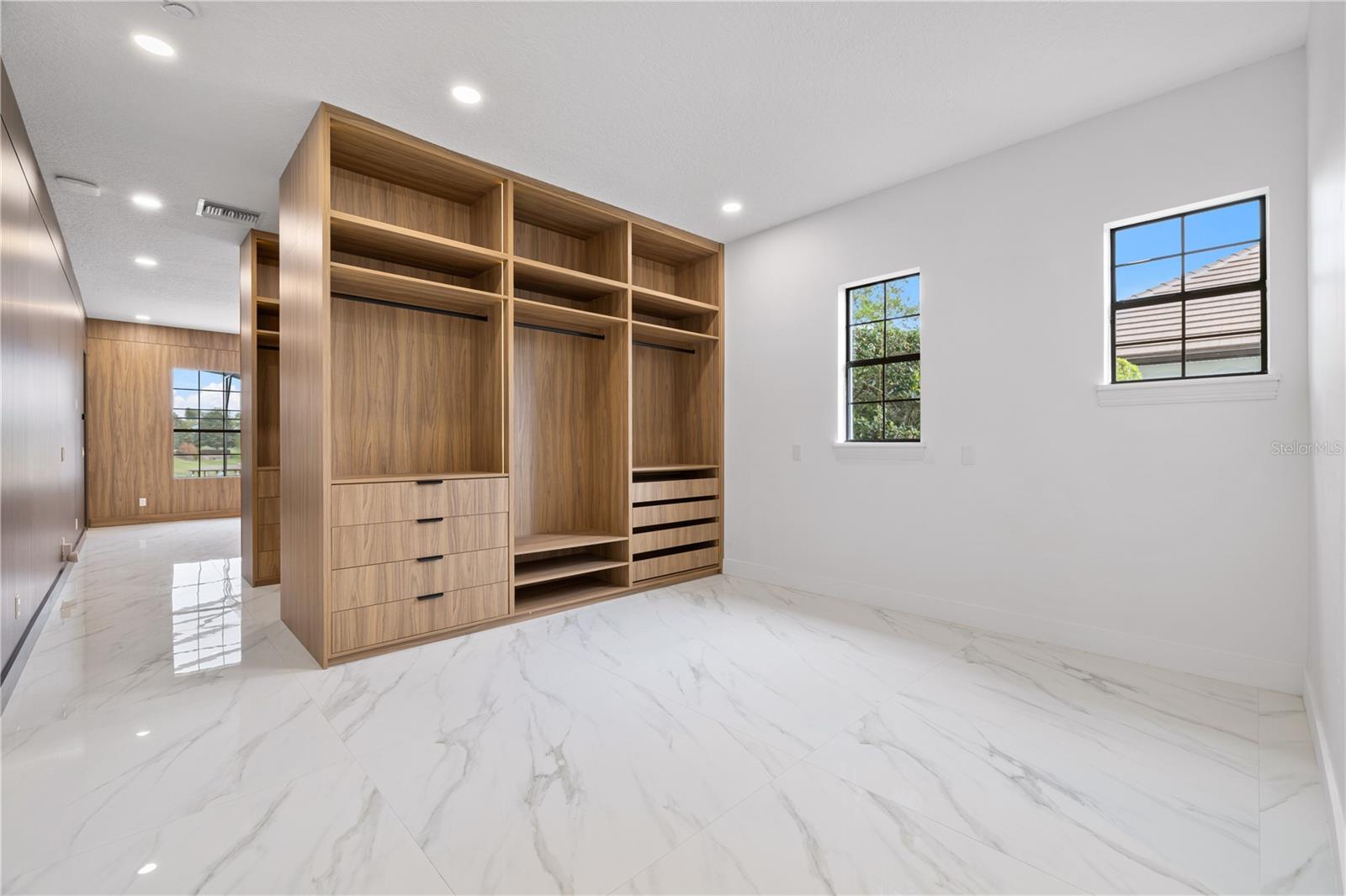 JOHNS COVE 43/104 - Residential