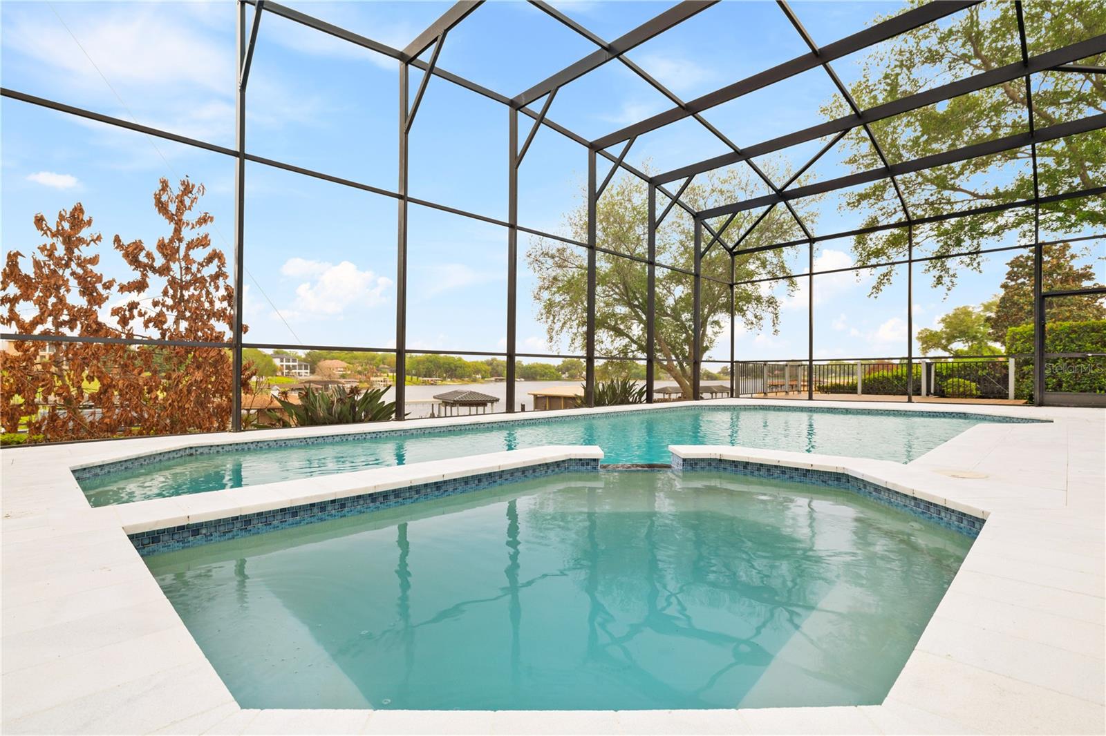 JOHNS COVE 43/104 - Residential