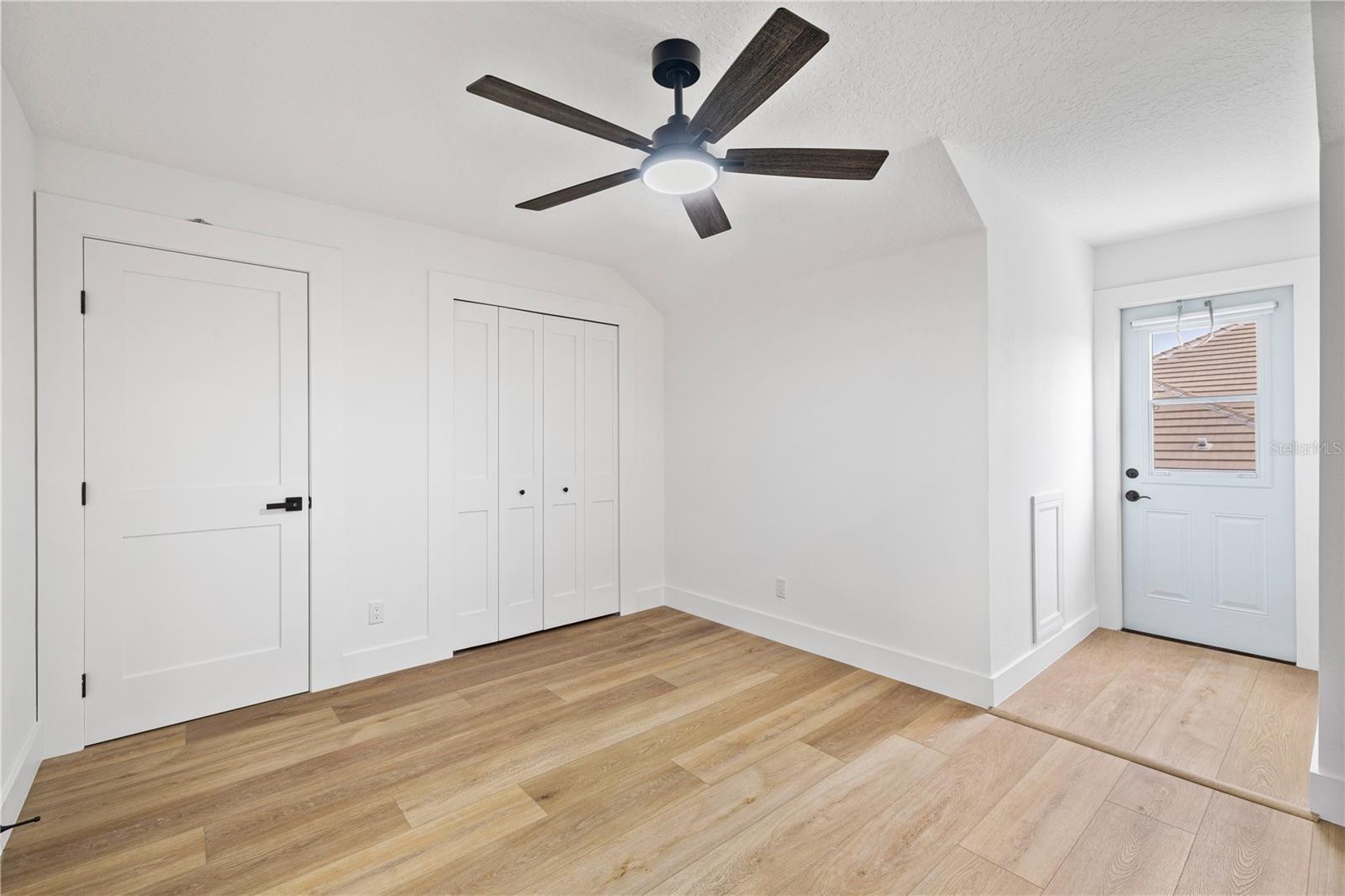 JOHNS COVE 43/104 - Residential