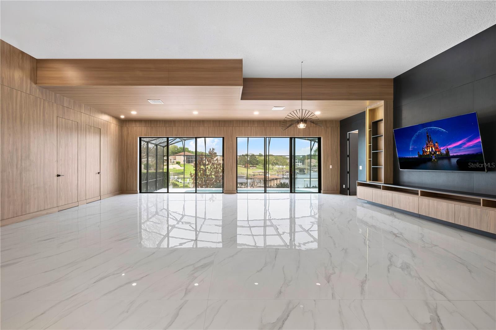 JOHNS COVE 43/104 - Residential