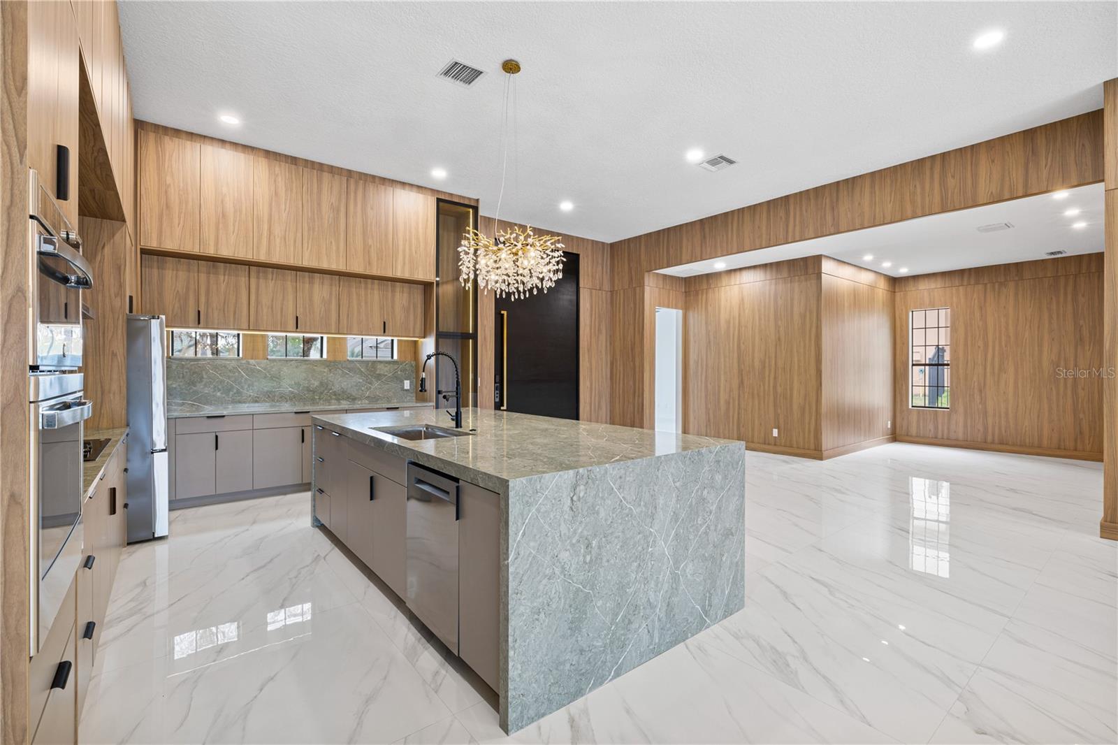 JOHNS COVE 43/104 - Residential