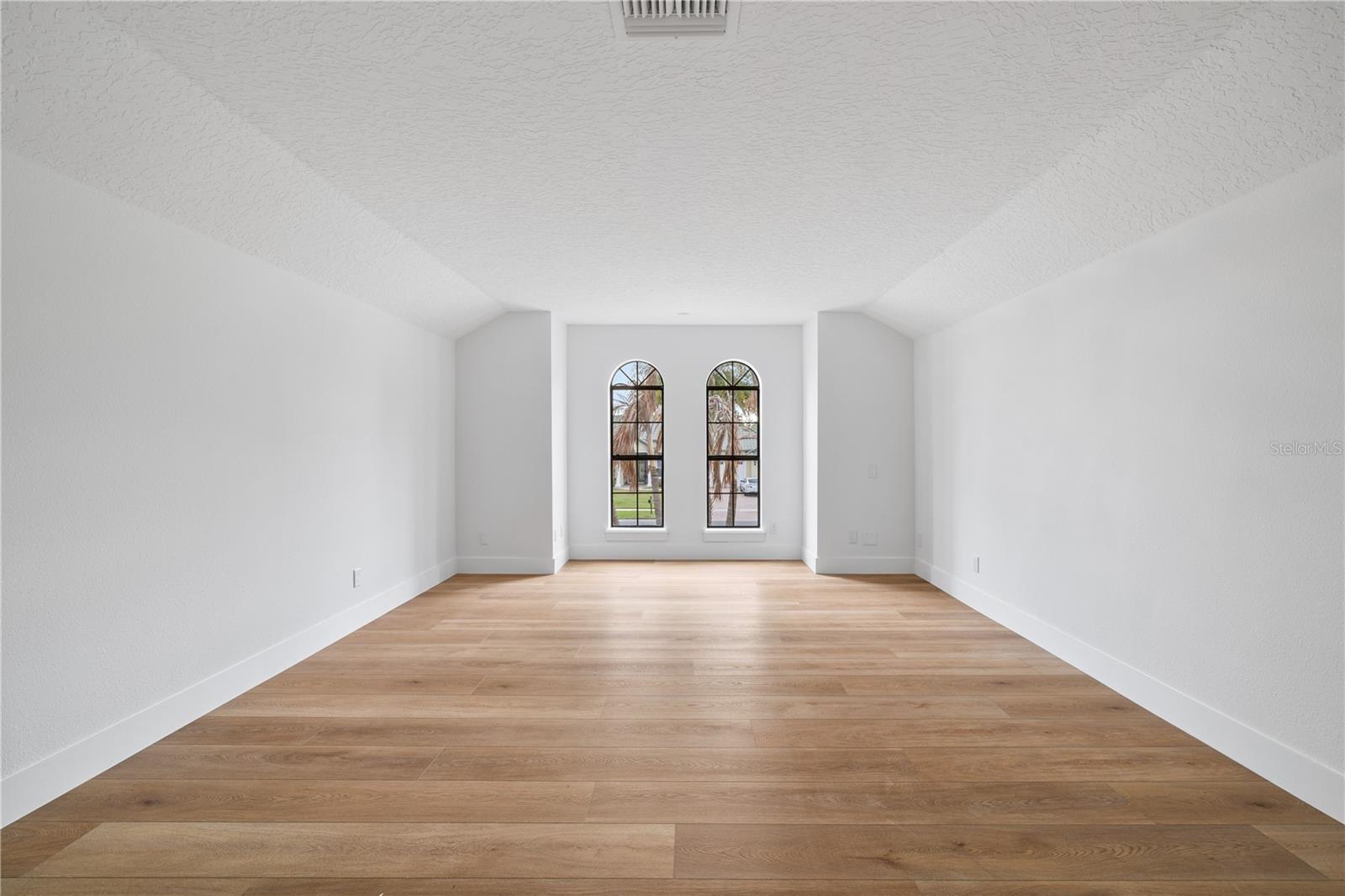 JOHNS COVE 43/104 - Residential