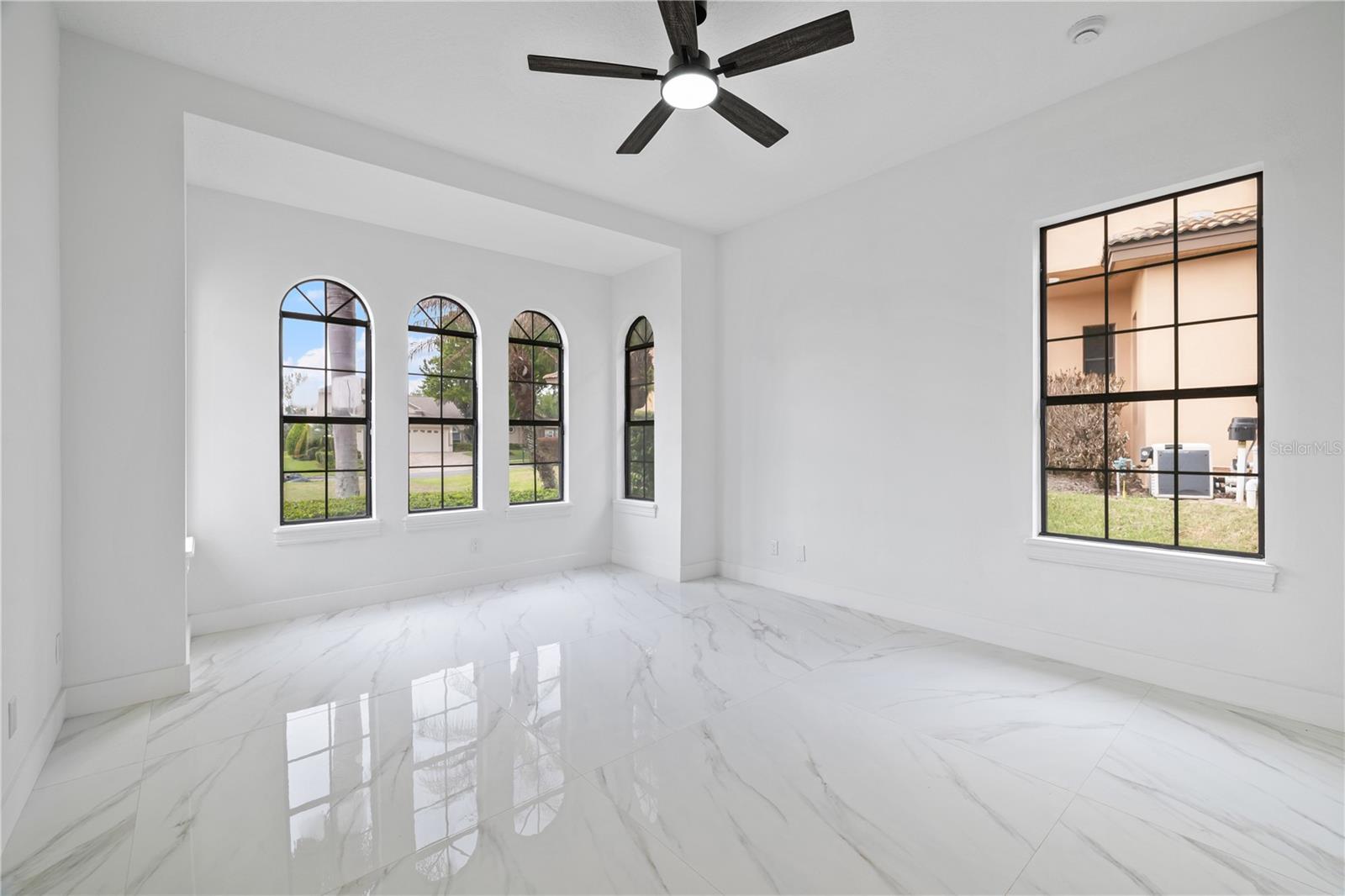 JOHNS COVE 43/104 - Residential