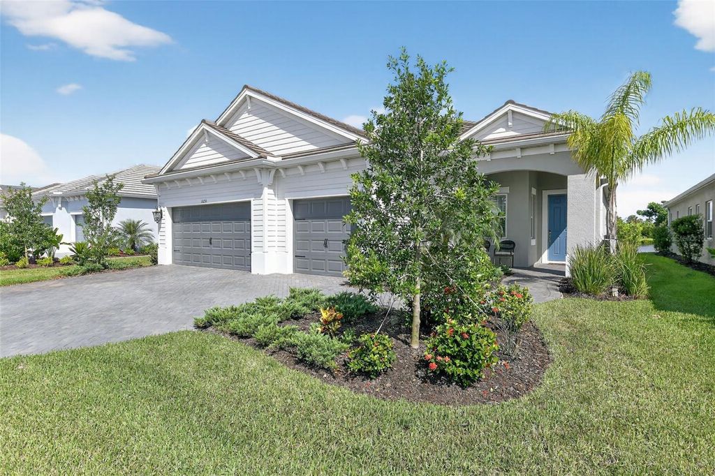 Photo of 10253 Canaveral Circle, Sarasota, FL 34241 (MLS # A4682019)
