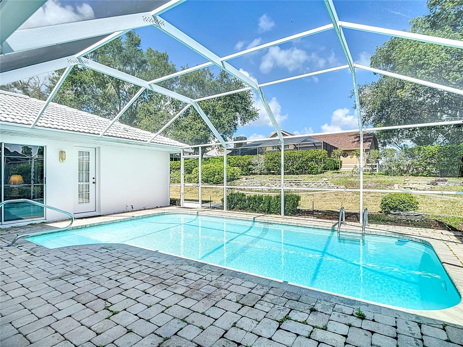 1039 GREENTURF ROAD
