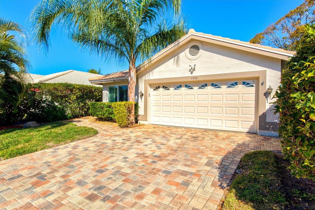 Photo of 4706 Dundee Drive, Bradenton, FL 34210 (MLS # A4677942)