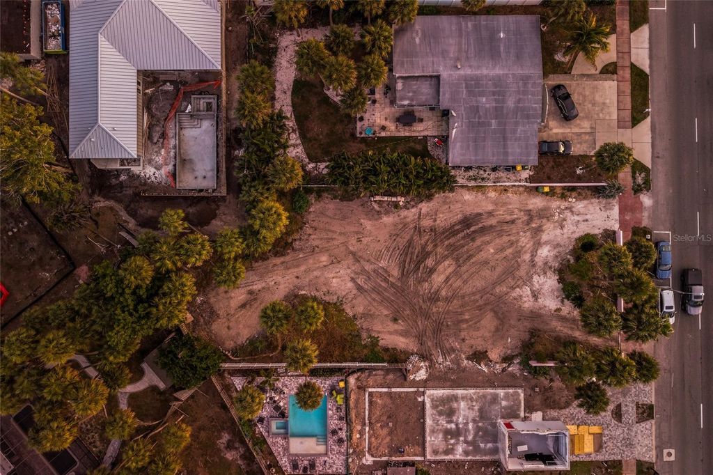 Photo of 130 N Blvd Of The Presidents, Sarasota, FL 34236 (MLS # A4675641)