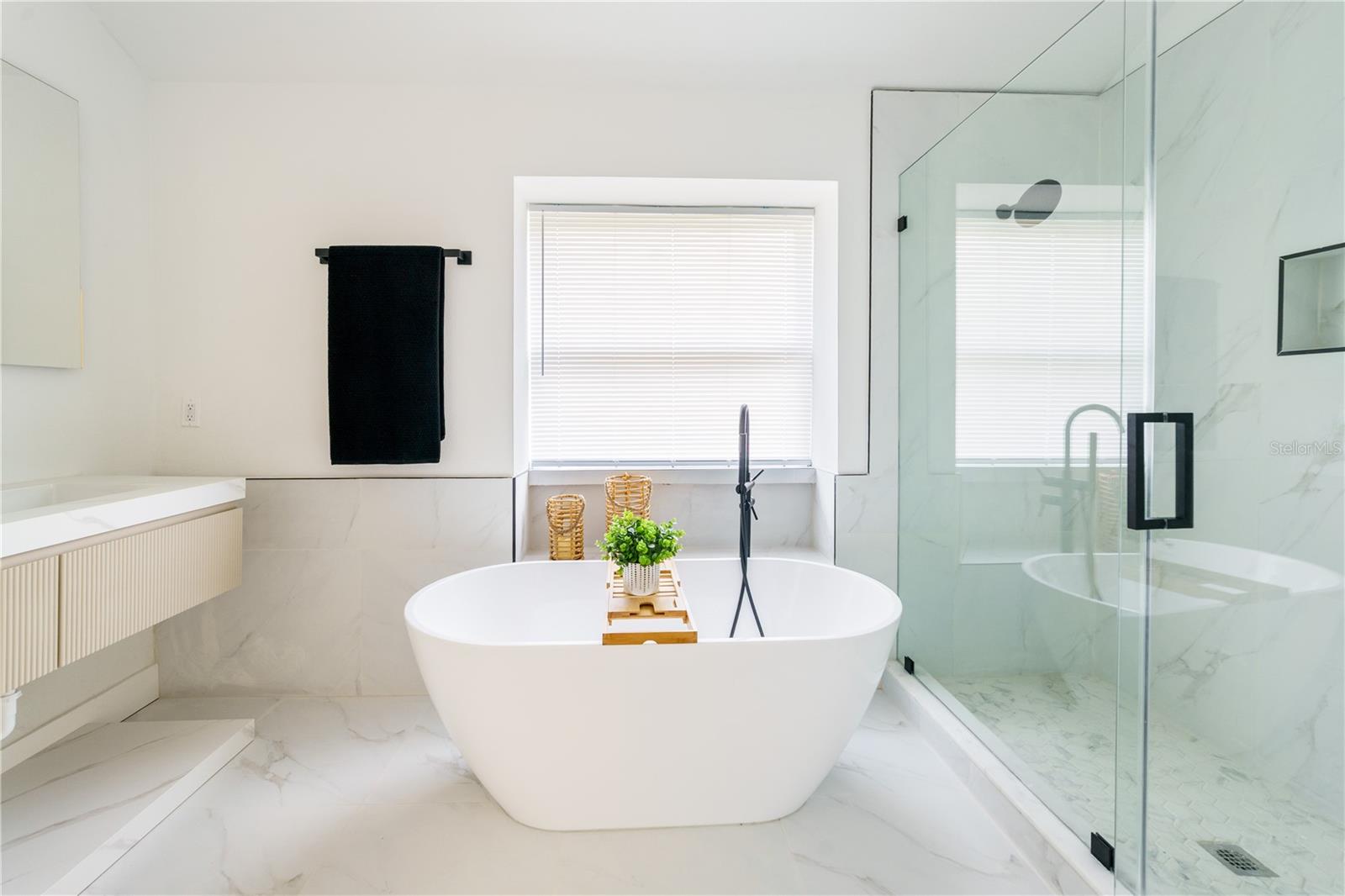 LAKE TARPON ESTATES - Residential