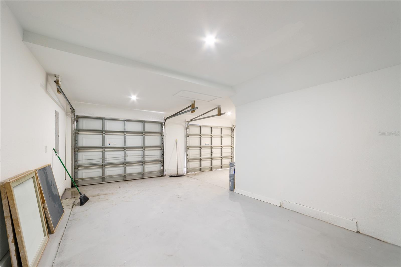 LAKE TARPON ESTATES - Residential