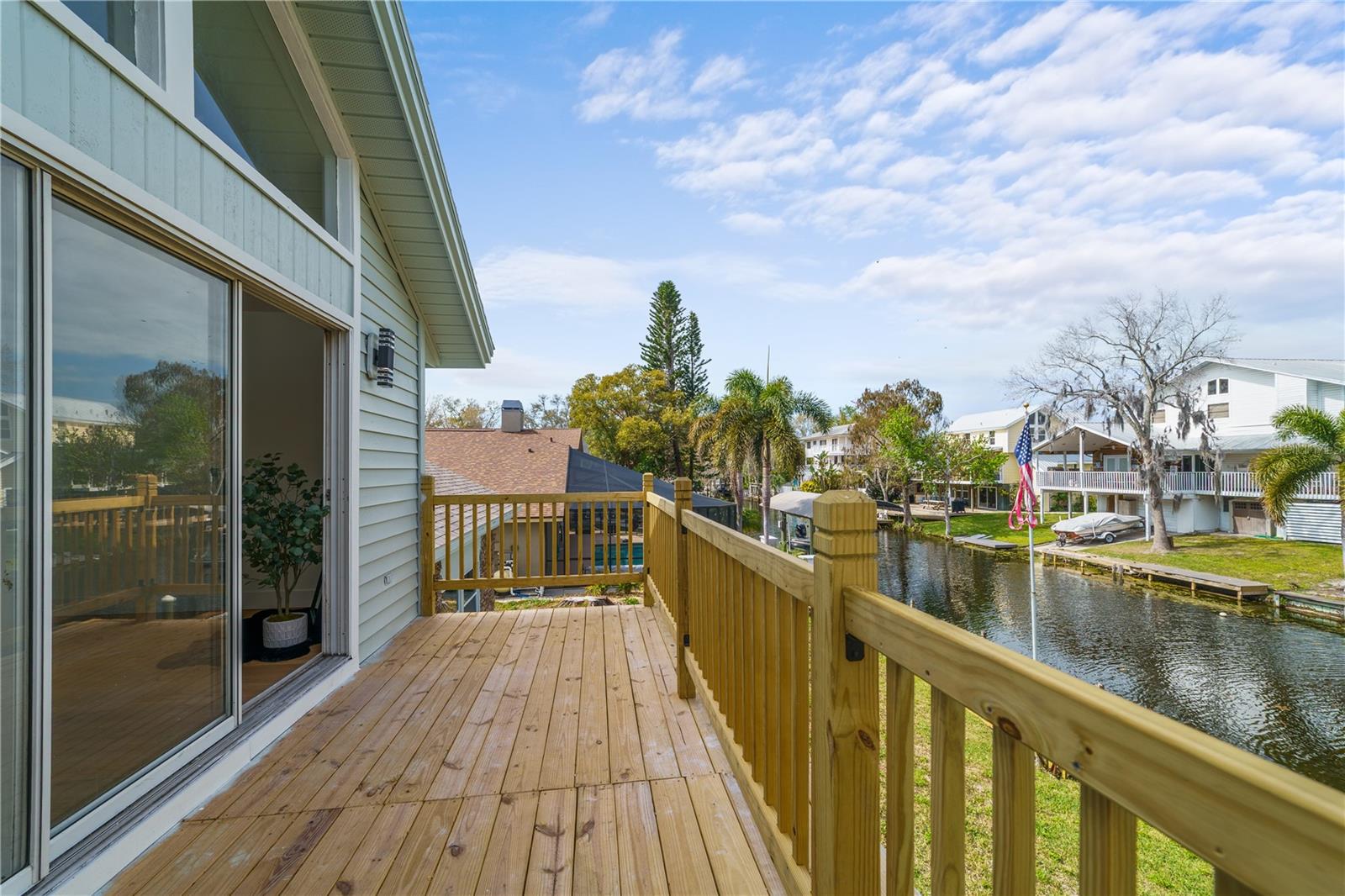 LAKE TARPON ESTATES - Residential