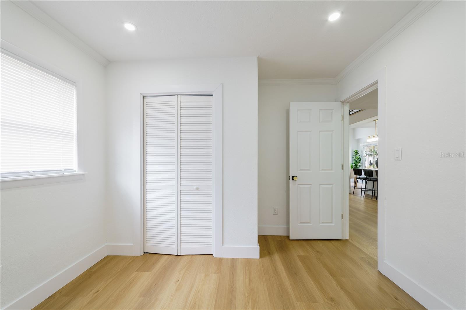 LAKE TARPON ESTATES - Residential