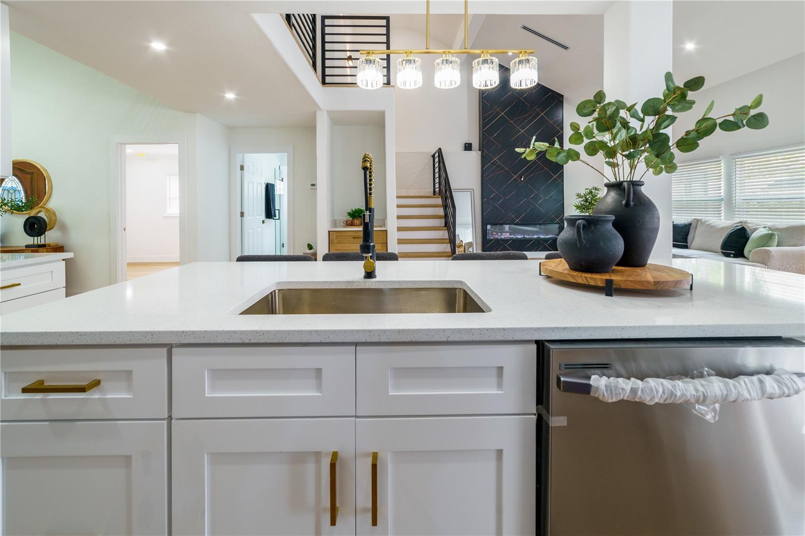 LAKE TARPON ESTATES - Residential